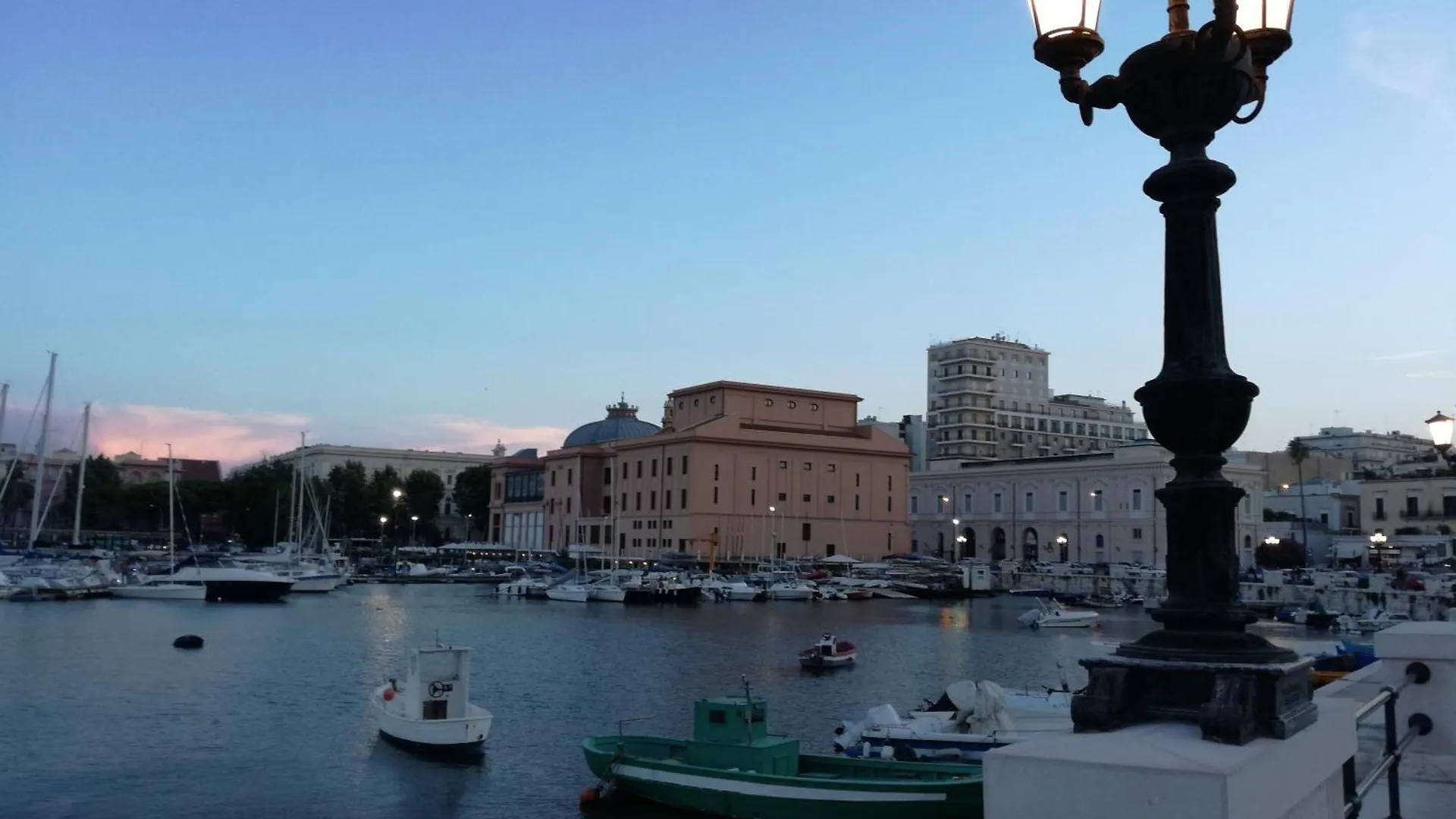 Nocleg ze śniadaniem Bed and Breakfast Cosmopolitan-Bari
